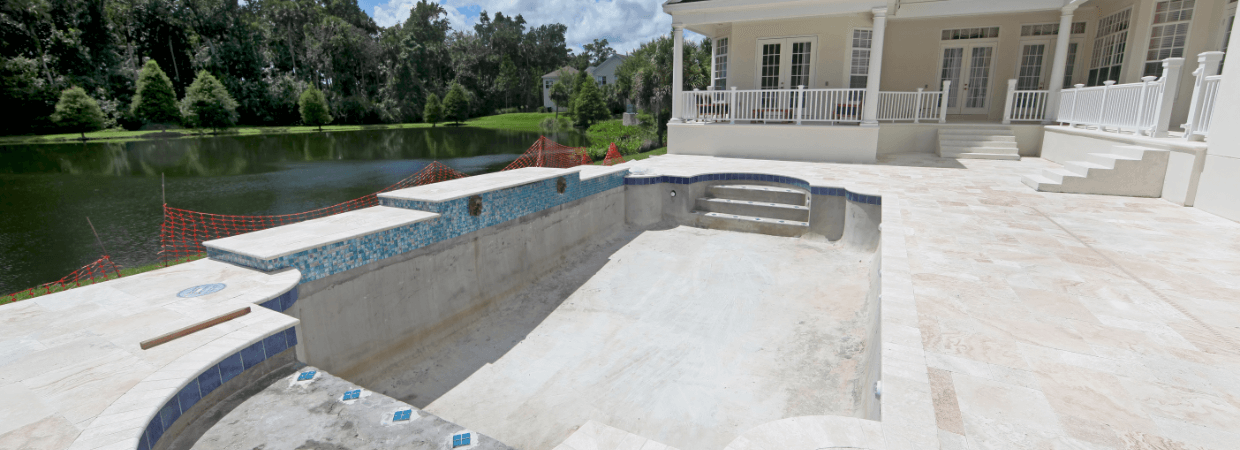 Construcci&oacute;n de una piscina