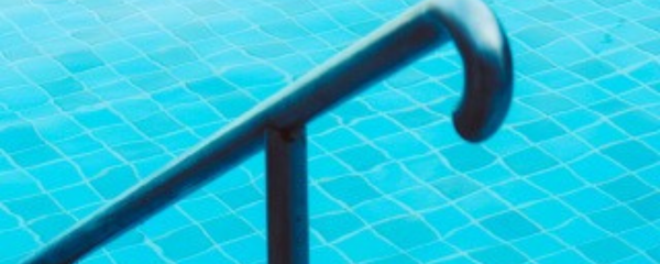 Como manter o aço inoxidável da piscina