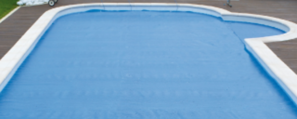 Importancia de una manta térmica para piscinas