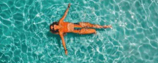 Passos para a manutenção da piscina durante a época balnear